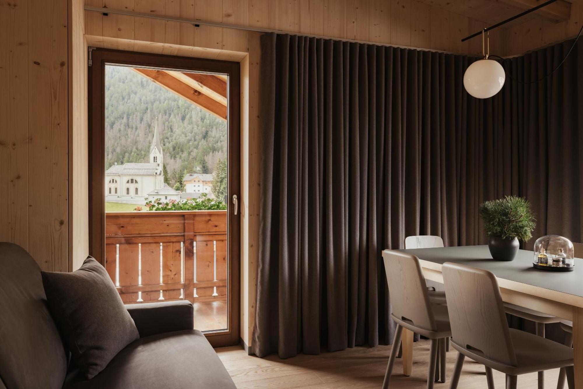 Villa Melitta San Vigilio Di Marebbe Ruang foto